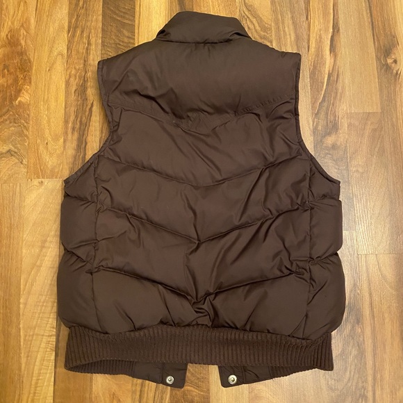 Gap. Size small, retro style vest. - Picture 3 of 5